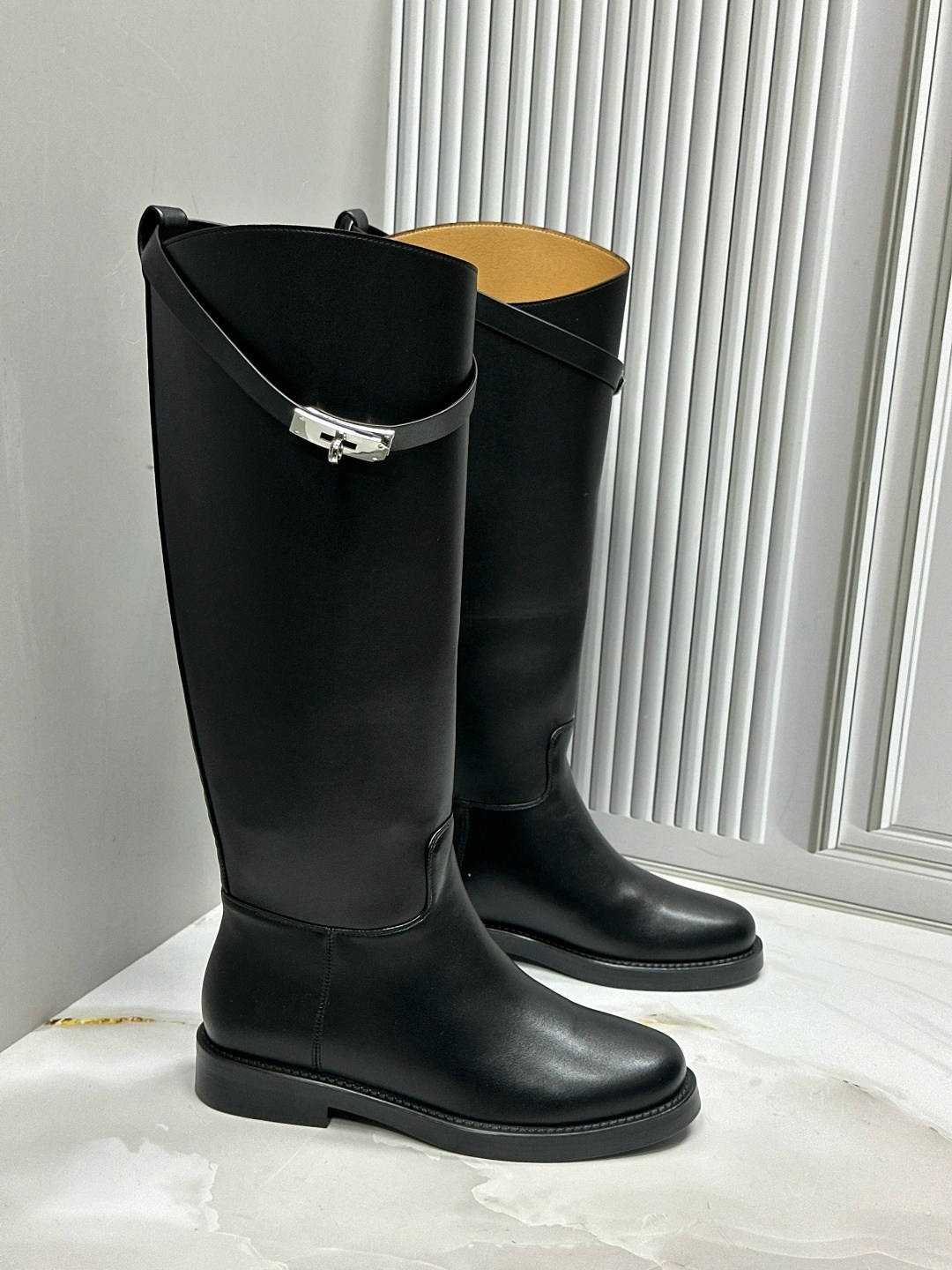 женские черные кожаные сапоги hermes jumping,сапоги hermes,сапоги,,сапоги hermes женские кожаные чёрного цвета