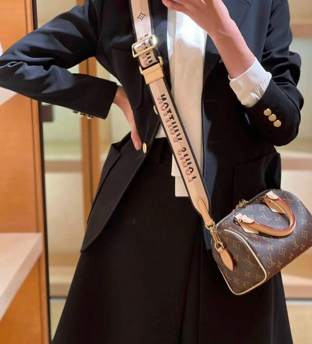 cумка louis vuitton,louis vuitton сумка на плечо,сумки луи виттон,louis vuitton женская сумка,louis vuitton speedy