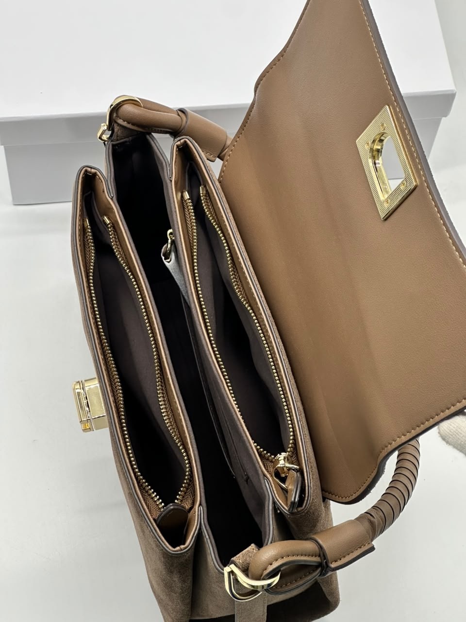 замшевая сумка,сумка фенди коричневая,сумка fendi baguette коричневая замшевая,сумка из натуральной замши,женская сумка
