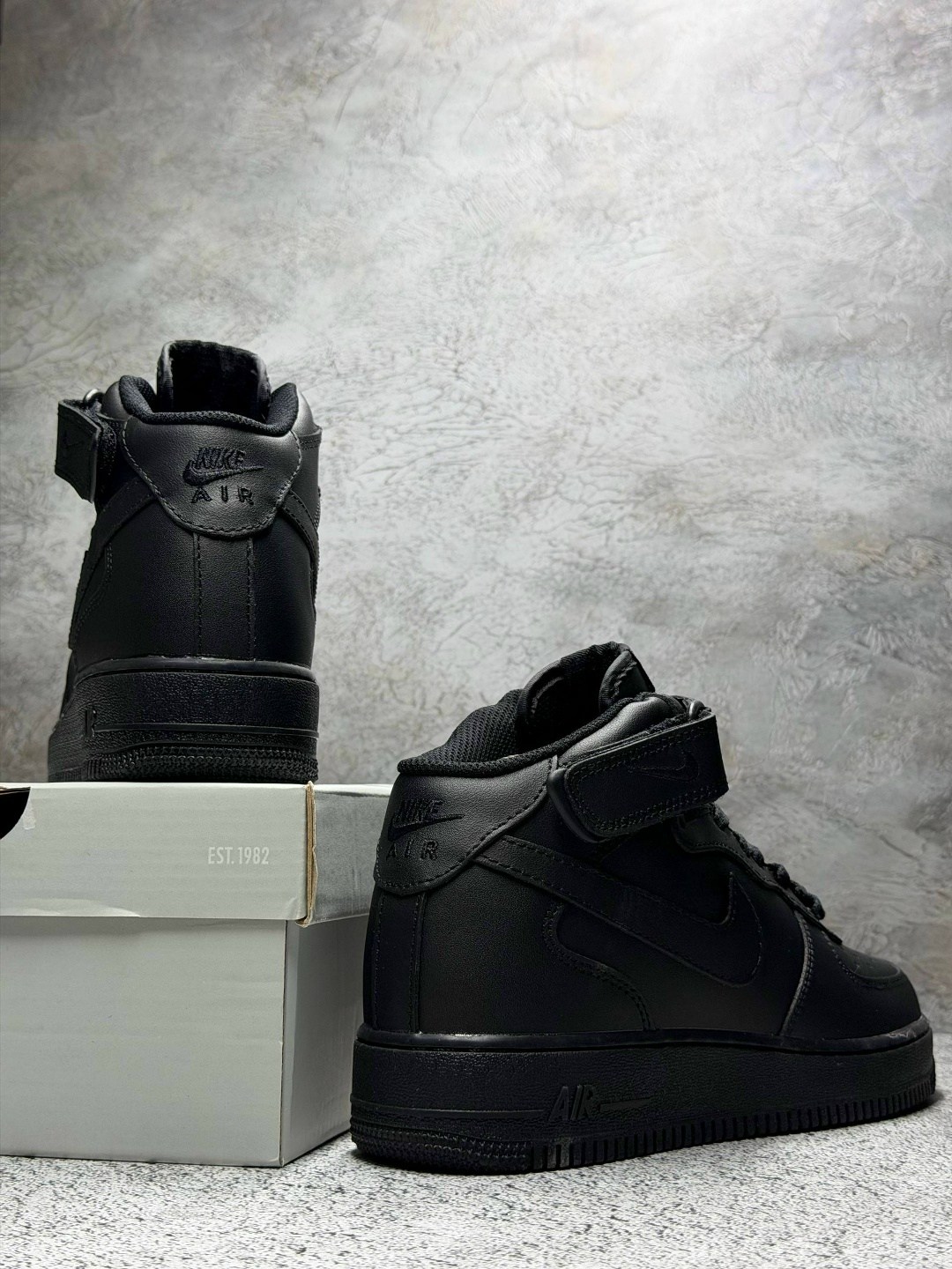 кроссовки nike air force 1 mid "black",nike air force 1 mid "black",кроссовки nike air force 1 mid,кроссовки nike air force 1 черные высокие,nike air force 1 mid