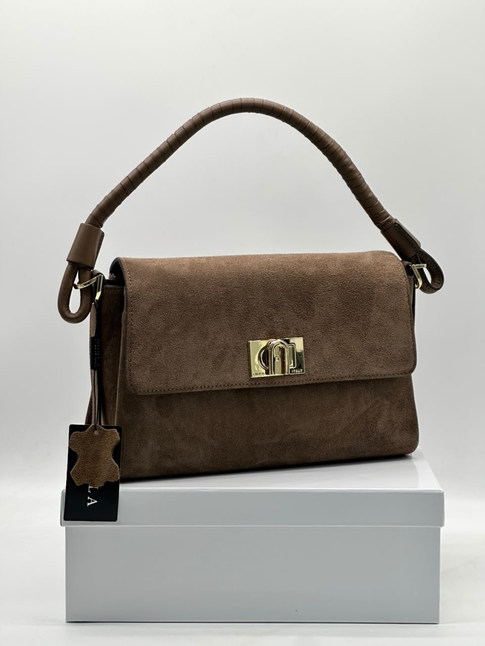 замшевая сумка,сумка фенди коричневая,сумка fendi baguette коричневая замшевая,сумка из натуральной замши,женская сумка