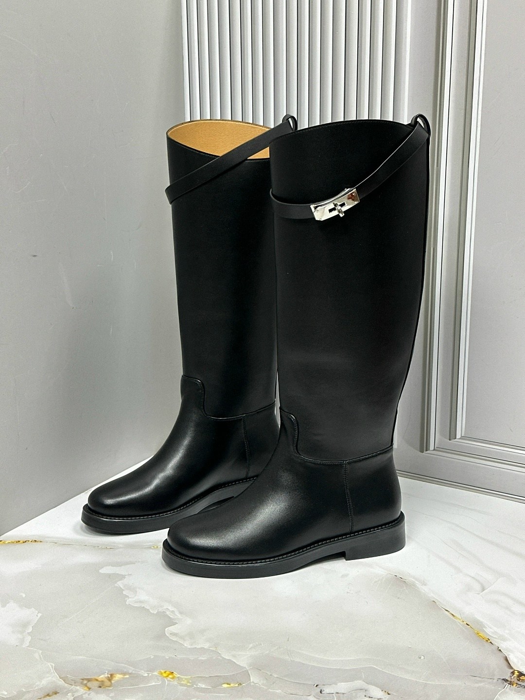 женские черные кожаные сапоги hermes jumping,сапоги hermes,сапоги,,сапоги hermes женские кожаные чёрного цвета