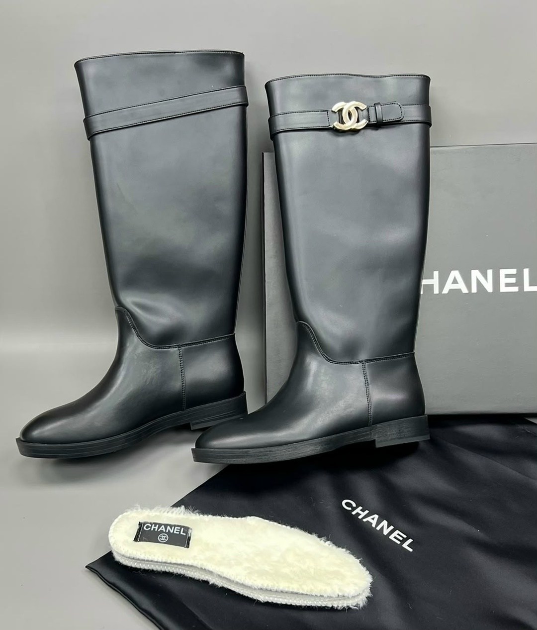 сапоги chanel,сапоги шанель,сапоги chanel кожаные черные,женские осенние сапоги chanel 2026 черные кожаные высокие,кожаные сапоги chanel