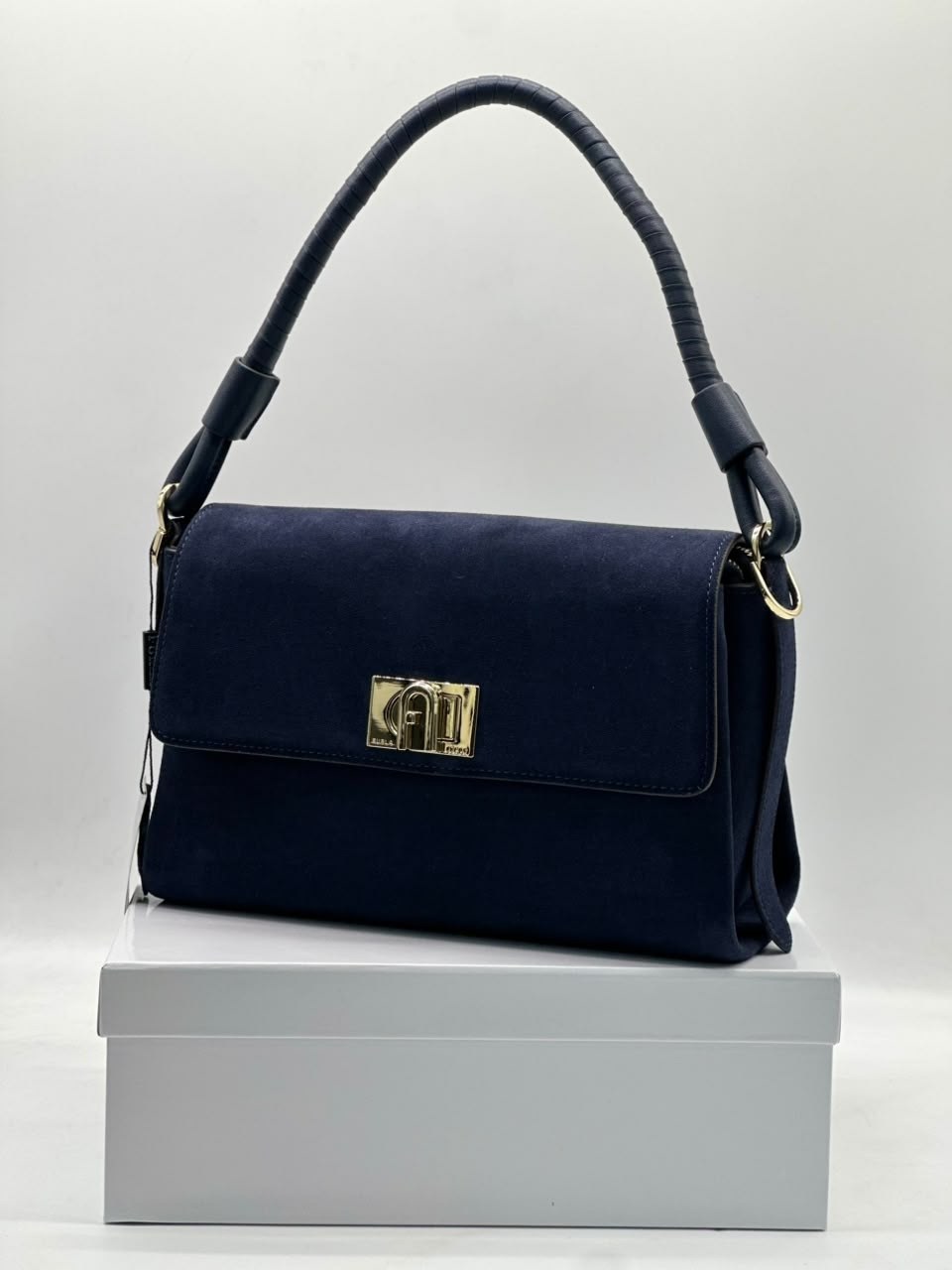 сумка,сумка furla,сумка женская furla,замшевая сумка,сумки женская