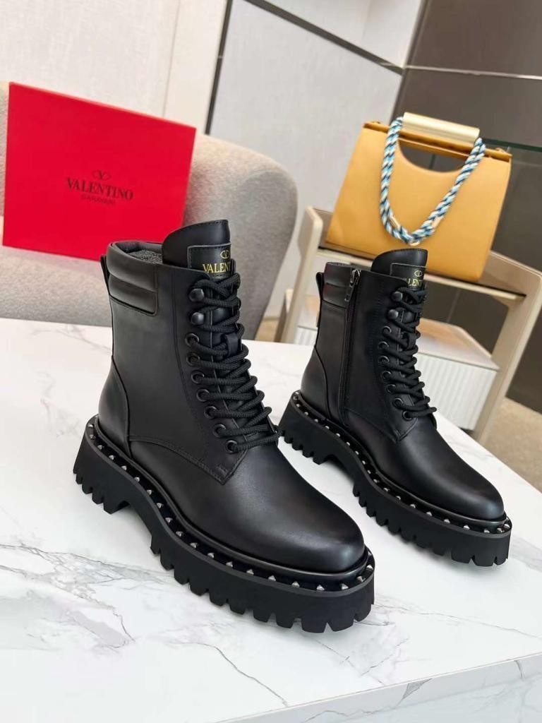 ботинки valentino,,женские кожаные ботинки valentino,ботинки женские кожаные зимние valentino,кожаные ботинки женские