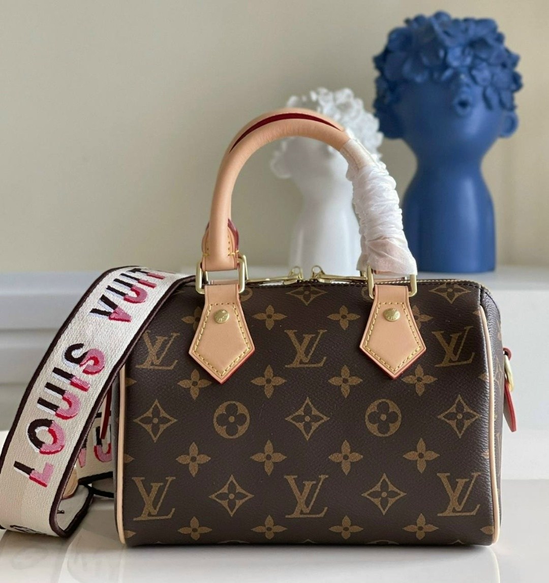 cумка louis vuitton,louis vuitton сумка на плечо,сумки луи виттон,louis vuitton женская сумка,louis vuitton speedy