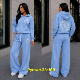 Костюм