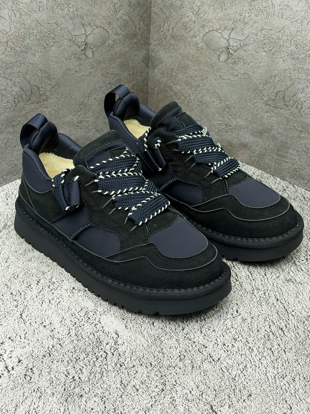 ,кеды зимние ugg lowmel trainer premiumshoes цвет черный,ugg lowmel sneaker кроссовки женские зимние,женская ,кроссовки натуральные