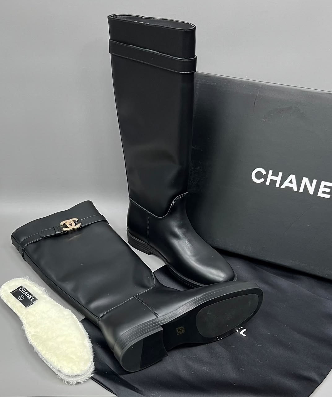 сапоги chanel,сапоги шанель,сапоги chanel кожаные черные,женские осенние сапоги chanel 2026 черные кожаные высокие,кожаные сапоги chanel