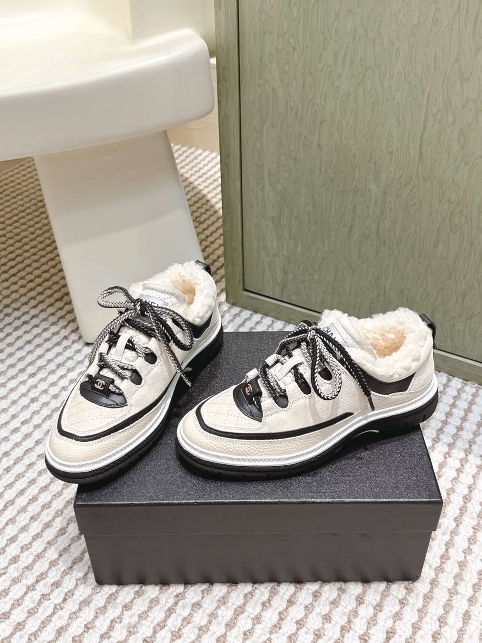 ,спортивная ,chanel кроссовки, женская зимняя,женская
