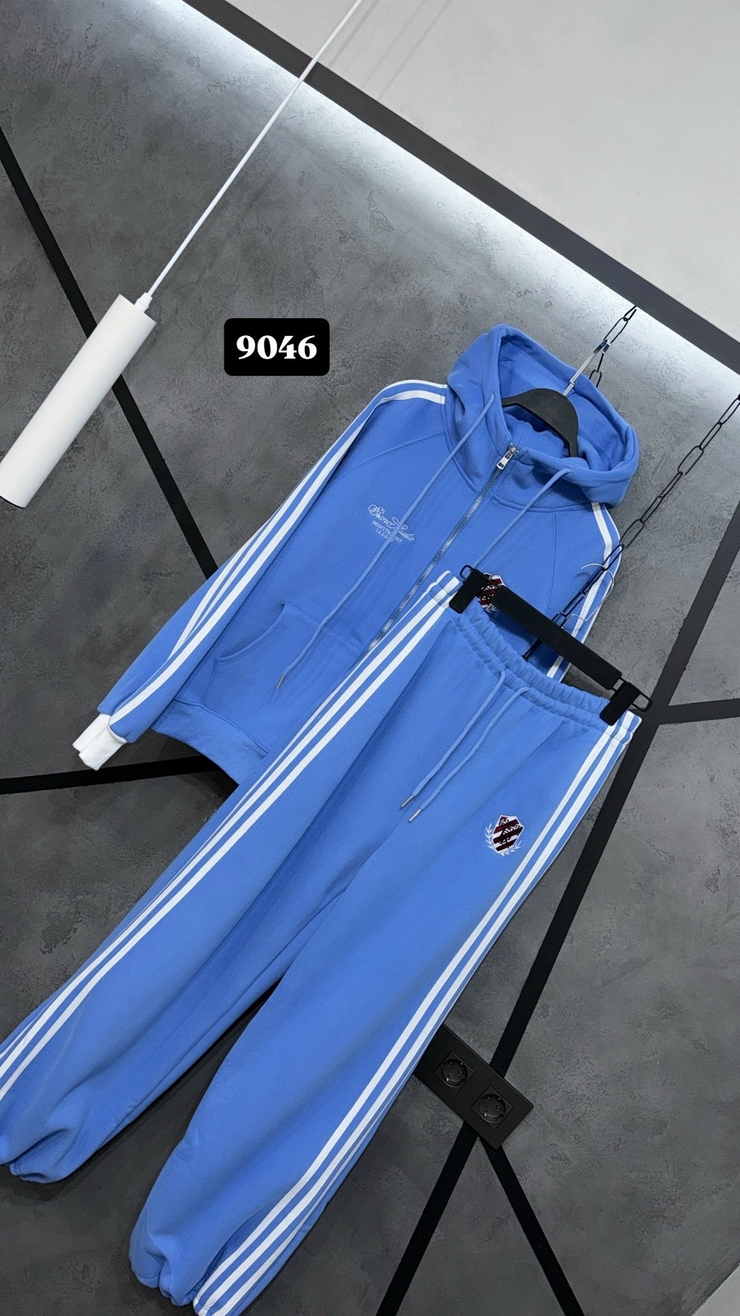 костюм спортивный moncler,женский спортивный костюм,спортивный костюм,костюм женский,спорт костюм монклер