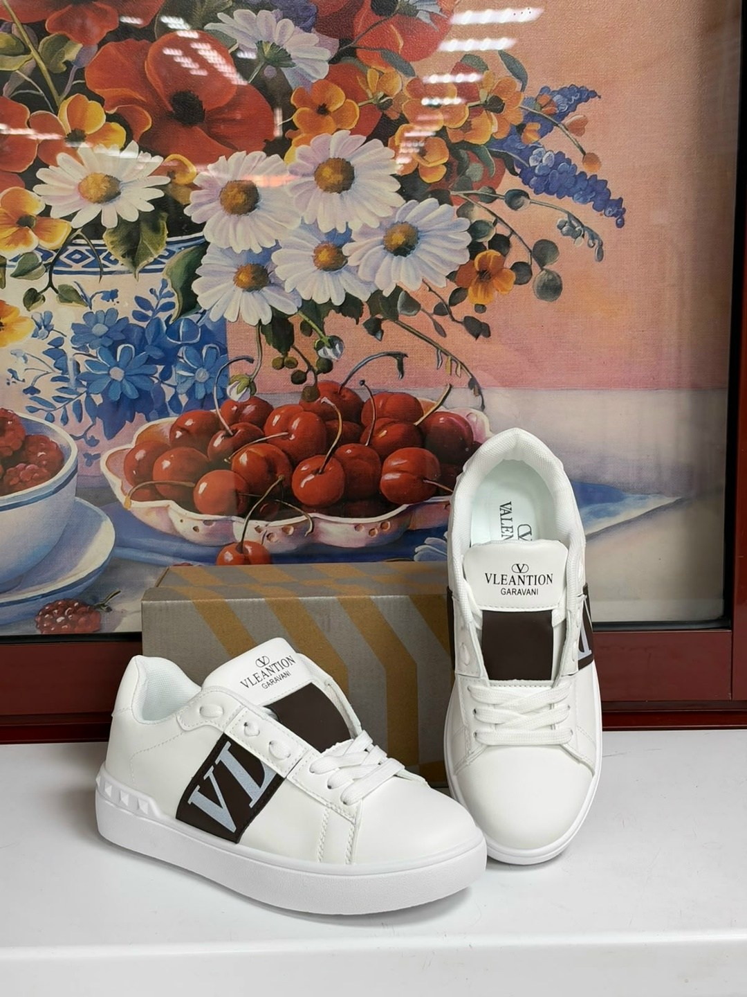 valentino кроссовки,,кеды valentino,валентино ,valentino garavani кроссовки