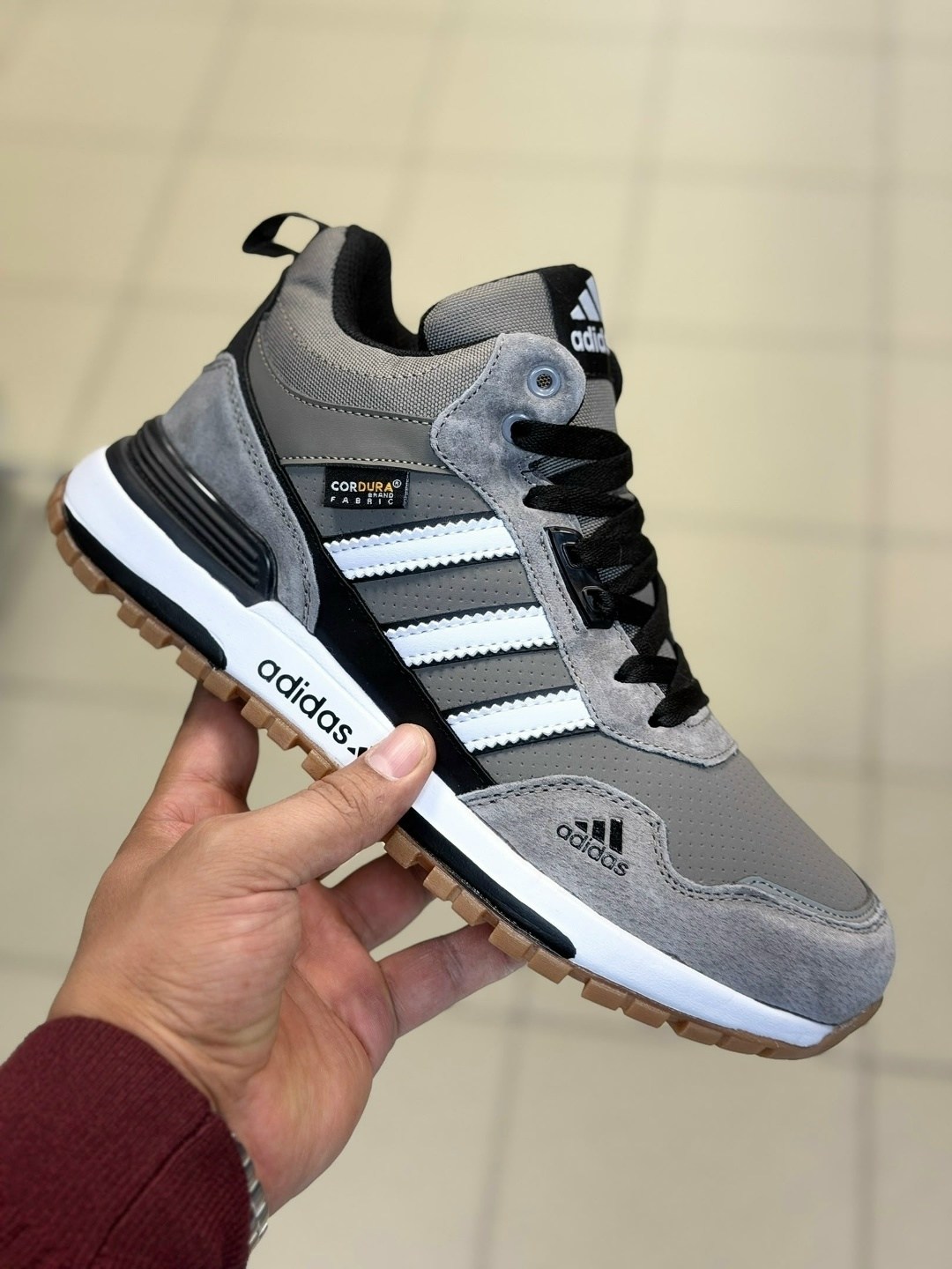 зимние кроссовки adidas,кроссовки zx 750 зимние на меху adidas,кроссовки мужские зимние adidas,кроссовки adidas,кроссовки мужской adidas