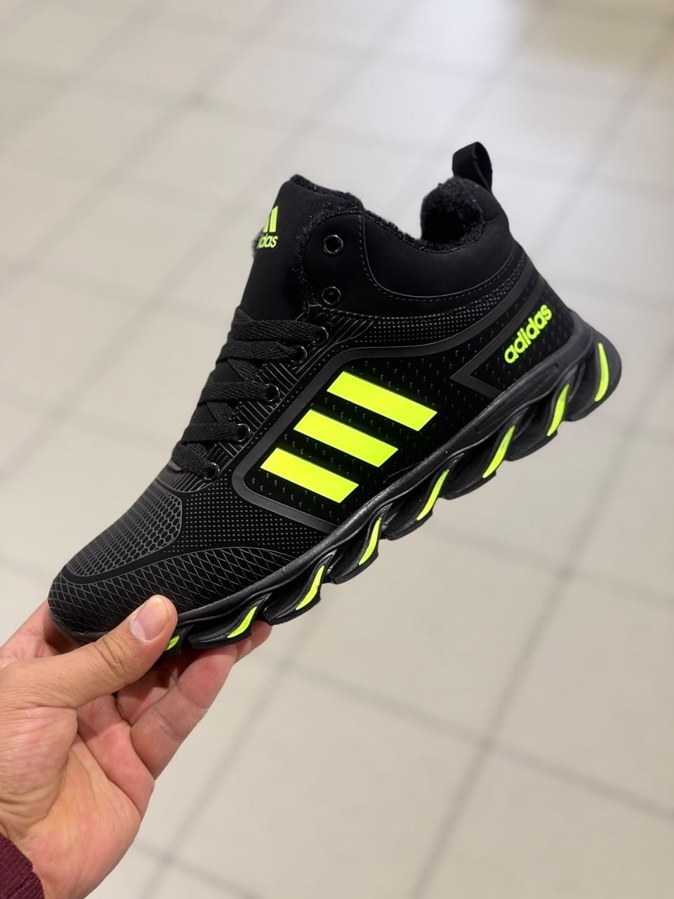 кроссовки adidas зимние,зимние кроссовки адидас,зимние мужские кроссовки,кроссовки мужские зимние adidas,кроссовки мужские adidas