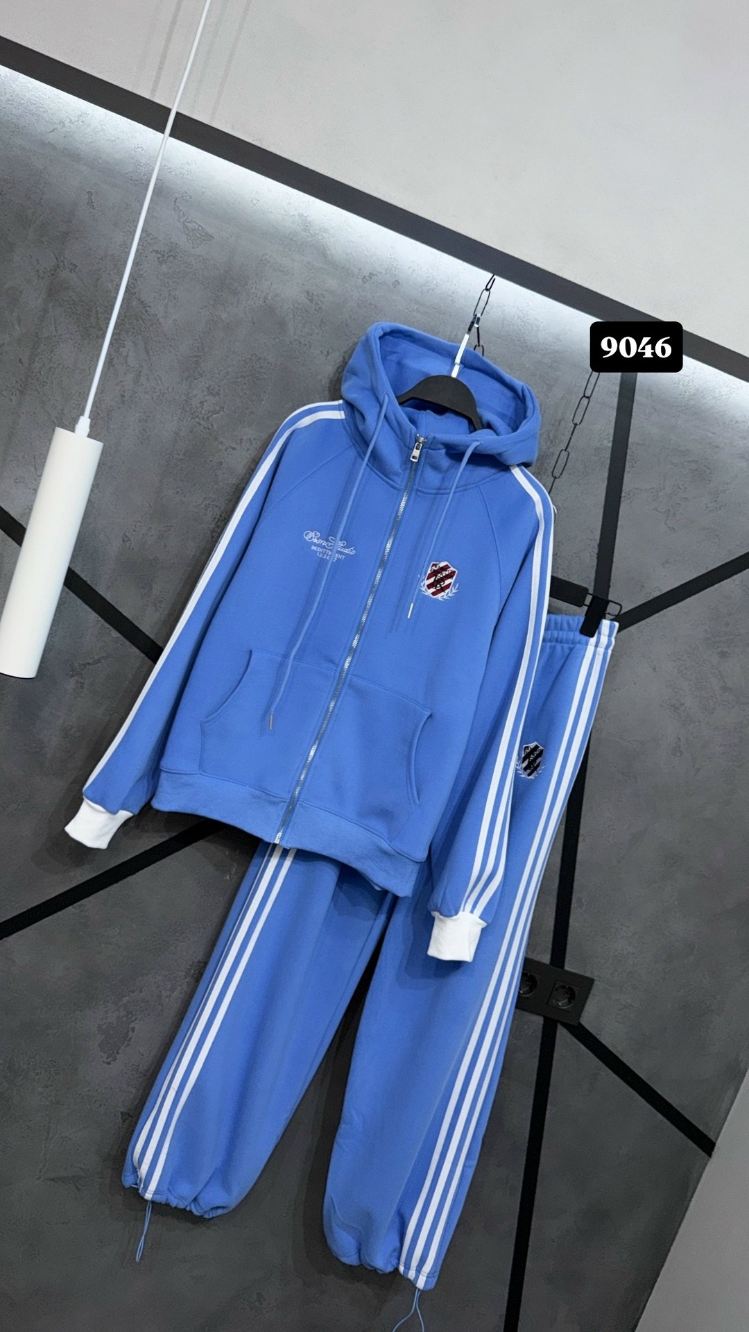 костюм спортивный moncler,женский спортивный костюм,спортивный костюм,костюм женский,спорт костюм монклер