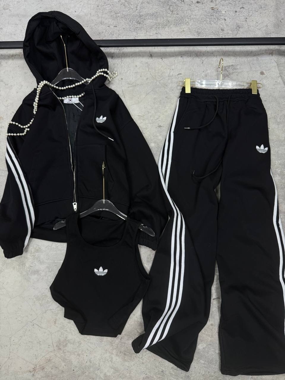 спортивный костюм adidas,спортивный костюм адидас,женский спортивный костюм adidas,женский костюм адидас,спортивный мужской костюм adidas