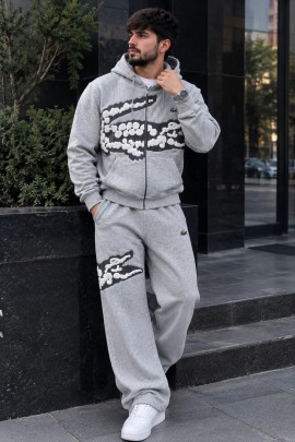 Костюм