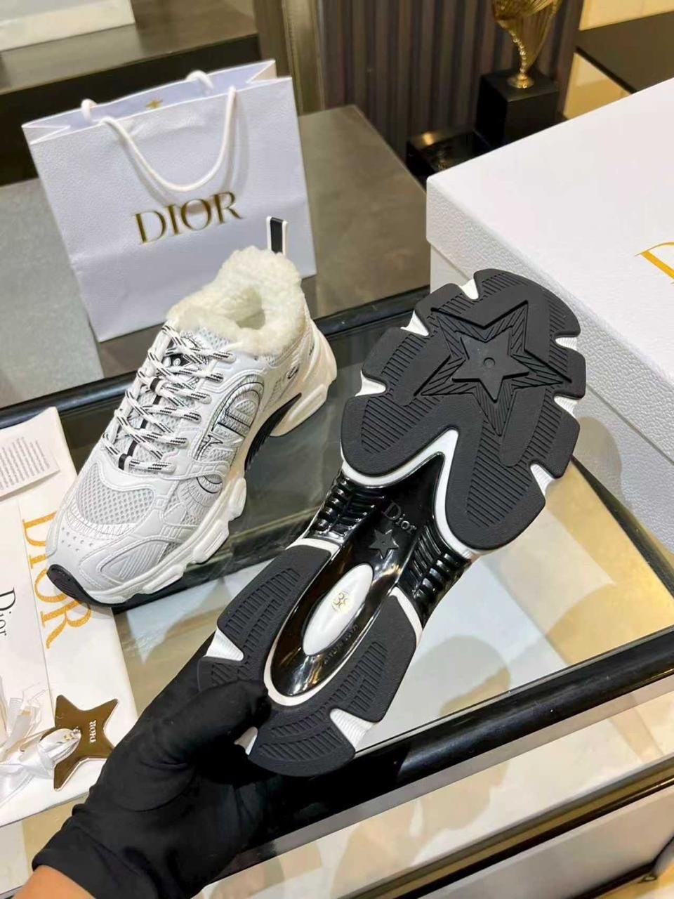 кроссовки dior,диор кроссовки,женские кроссовки,кроссовки christian dior,кроссовки женские зимние