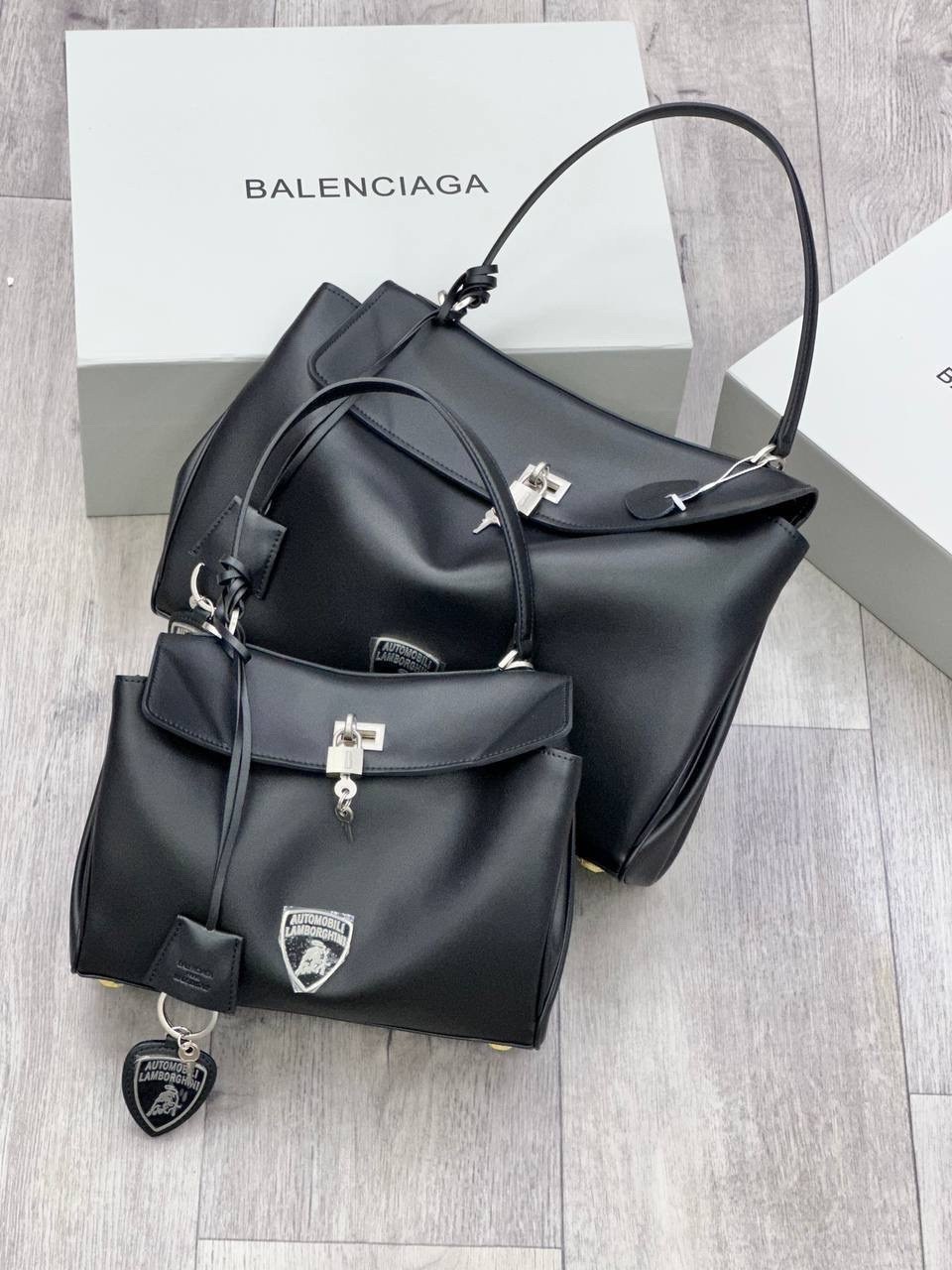 balenciaga сумка женская,женская сумка balenciaga lamborghini,сумка balenciaga rodeo,сумка balenciaga,сумка баленсиага