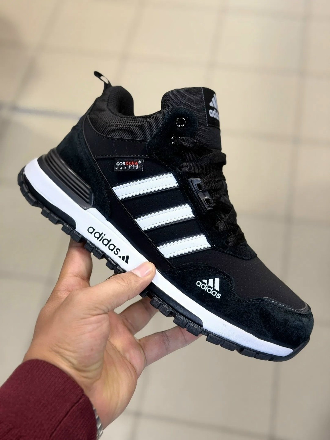 зимние кроссовки adidas,кроссовки zx 750 зимние на меху adidas,кроссовки мужские зимние adidas,кроссовки adidas,кроссовки мужской adidas