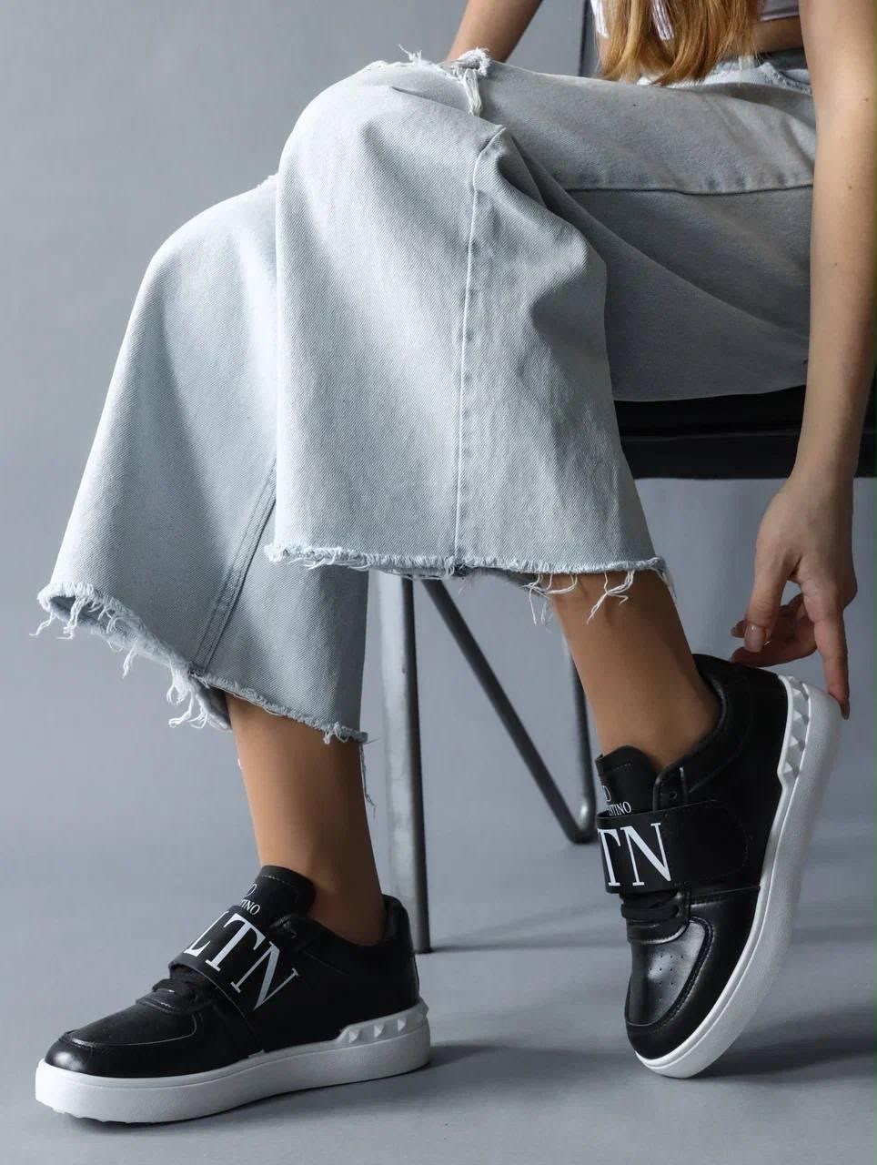 ,valentino кроссовки,женские кроссовки,valentino кроссовки женские,модные кроссовки