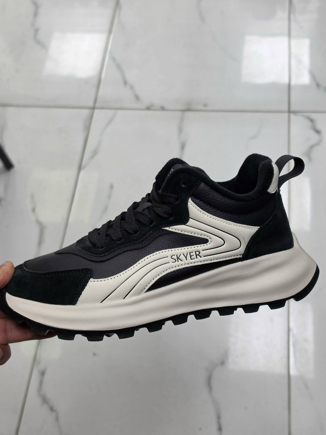 зимние кроссовки adidas retropy f2 hi,зимние кроссовки adidas retropy f2 hi цвет черный,кроссовки мужские adidas,кроссовки adidas,зимние кроссовки adidas retropy e5