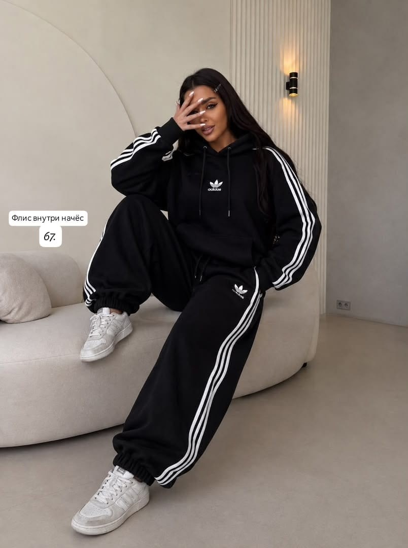 женский спортивный костюм adidas,спортивные костюмы адидас,женский спортивный костюм,костюм адидас,спортивный костюм
