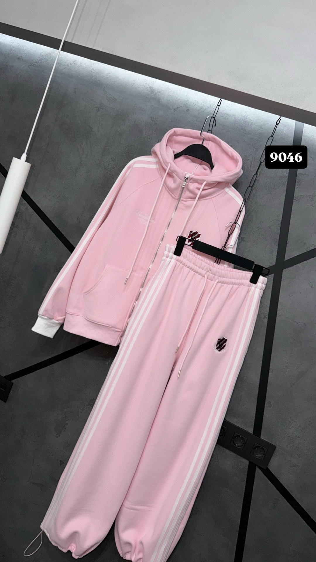 костюм спортивный moncler,женский спортивный костюм,спортивный костюм,костюм женский,спорт костюм монклер
