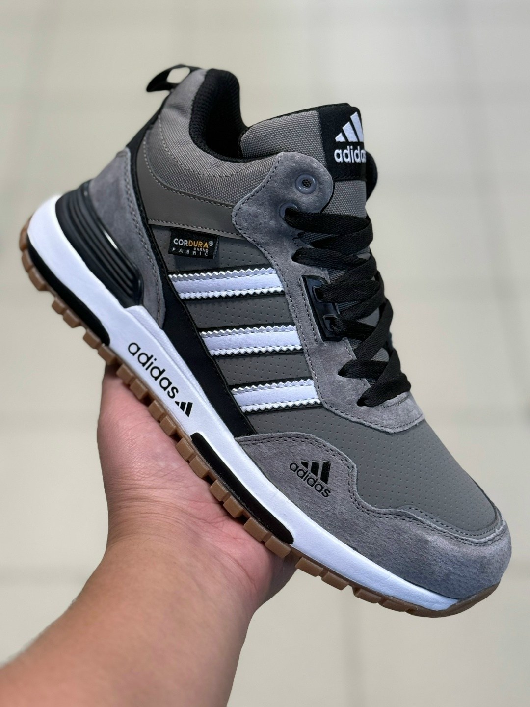 зимние кроссовки adidas,кроссовки зимние высокие adidas zx 750,кроссовки зимние высокие adidas zx 750 с мехом,зимние кроссовки adidas zx 750 hi,зимние кроссовки мужские adidas