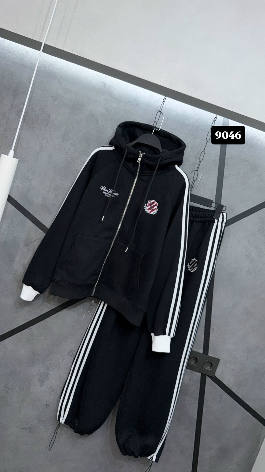 костюм спортивный moncler,женский спортивный костюм,спортивный костюм,костюм женский,спорт костюм монклер