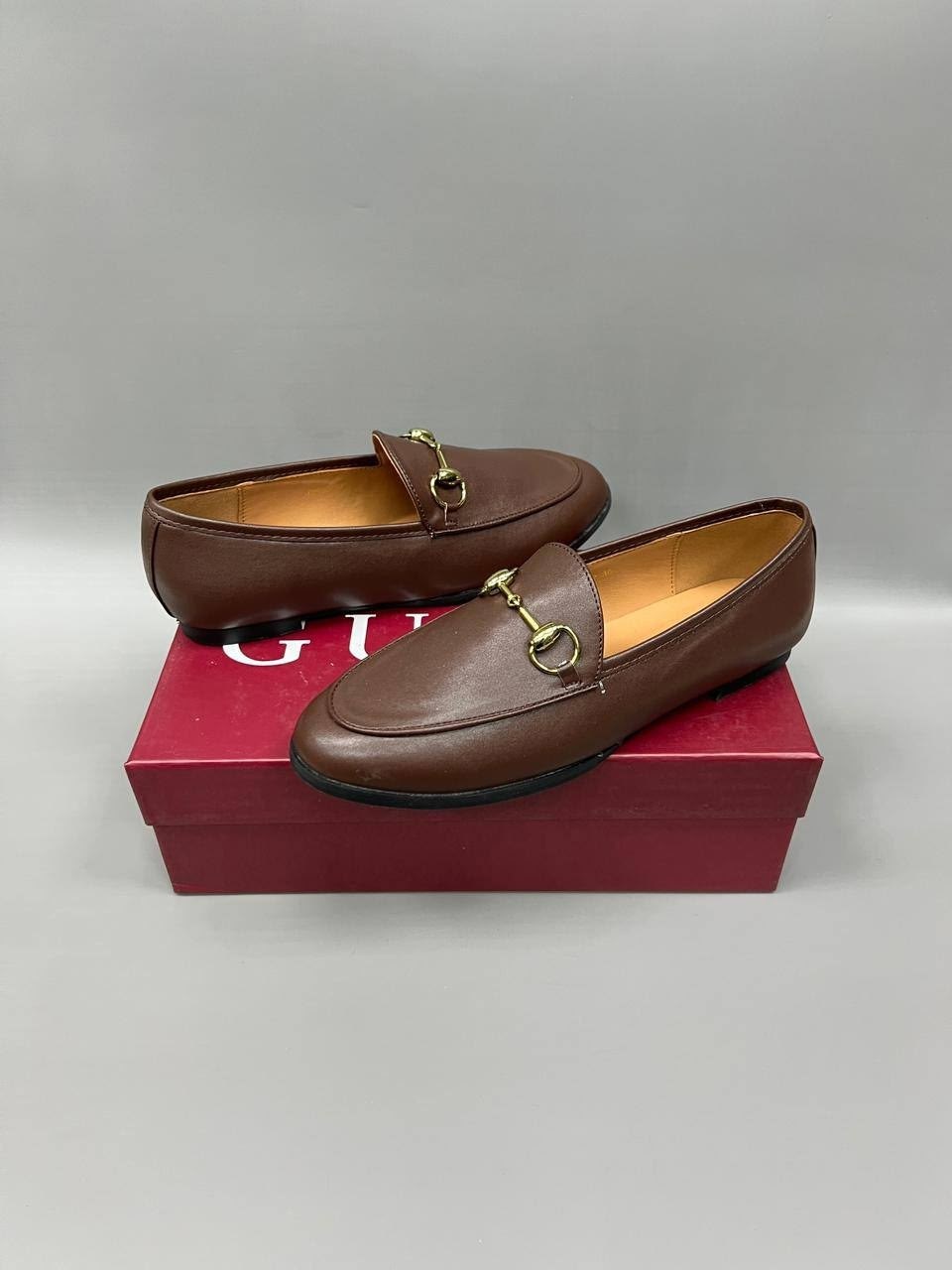 кожаные лоферы gucci jordaan horsebit коричневые,мужские лоферы gucci 2026-2026 черные кожаные,,лоферы gucci,кожаные лоферы gucci