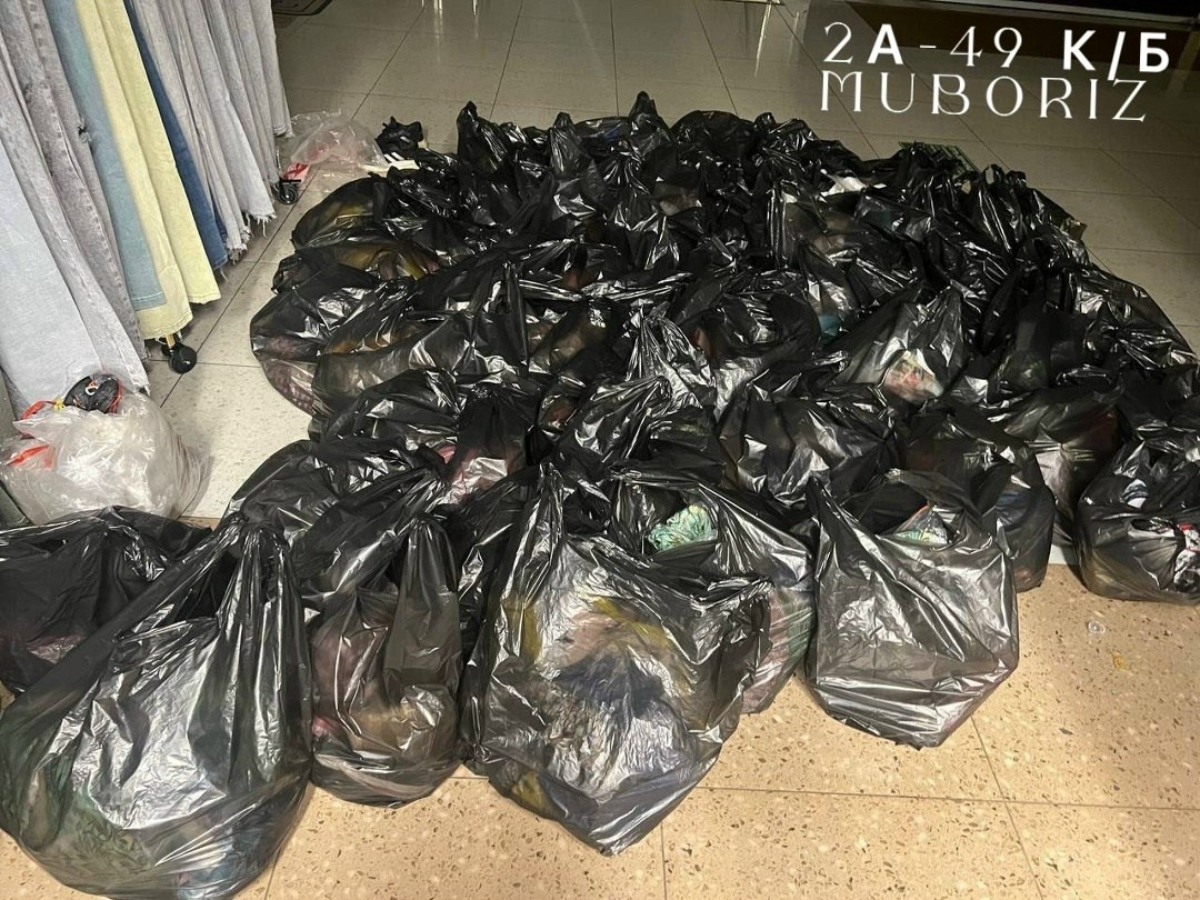 в пакете,пакет большой,вещи в пакетах,рынок ,большие пакеты