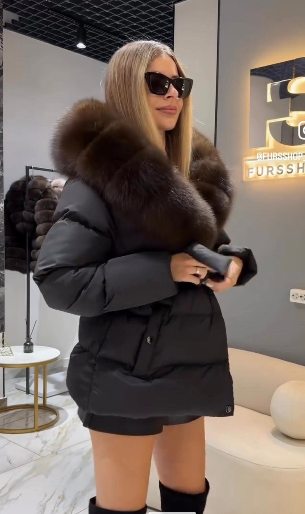 пуховик с натуральным мехом,пуховик с мехом,куртка с мехом песца,пуховик женский,зимние куртки женские