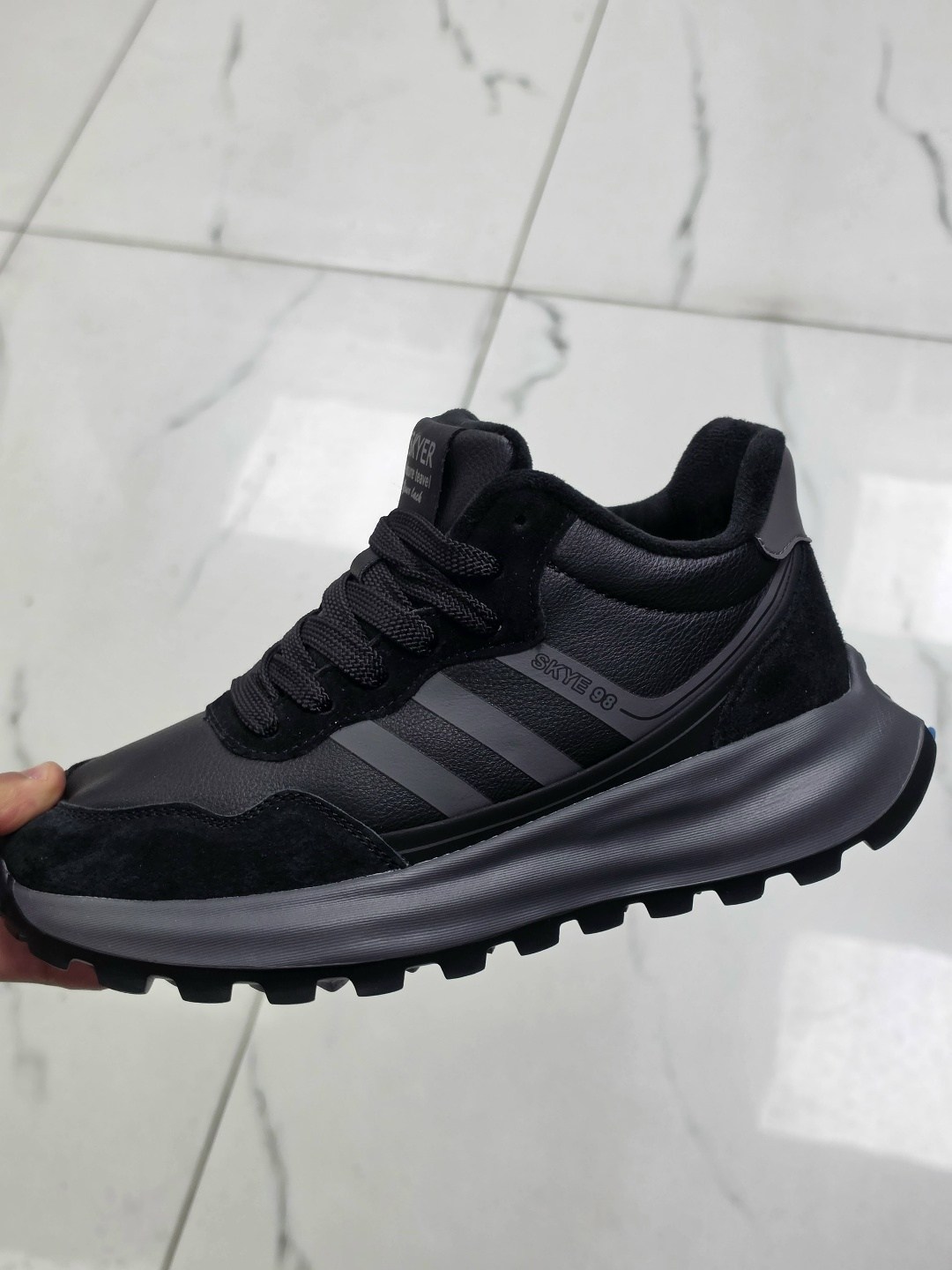 ,кроссовки мужские adidas,мужской кроссовки,кроссовки adidas,спортивная