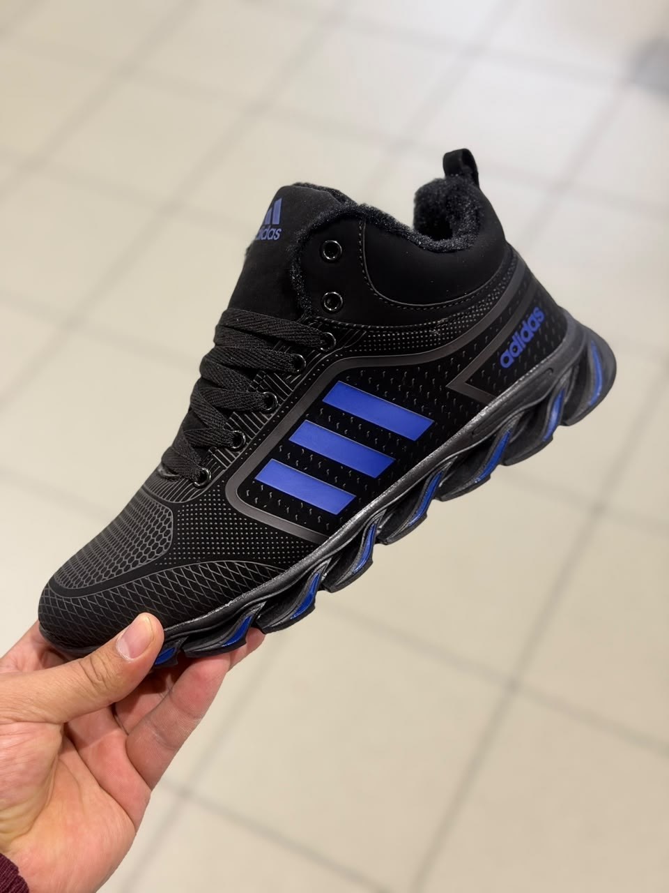 кроссовки adidas зимние,зимние кроссовки адидас,зимние мужские кроссовки,кроссовки мужские зимние adidas,кроссовки мужские adidas
