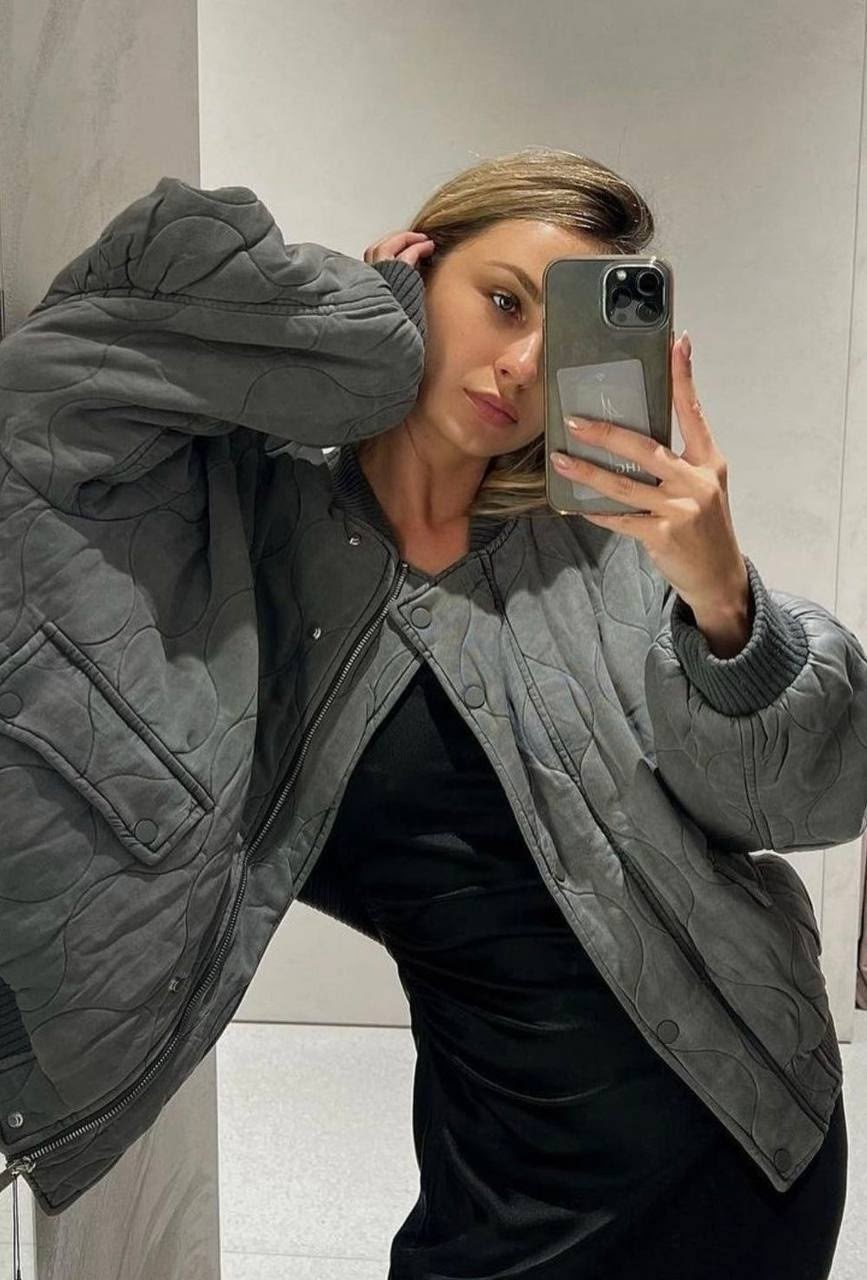 стеганый бомбер оверсайз zara серый,куртка оверсайз,бомбер оверсайз,куртка бомбер оверсайз,стеганый бомбер оверсайз арт. 4088243 802 серый