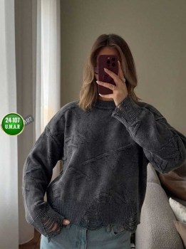 Свитер