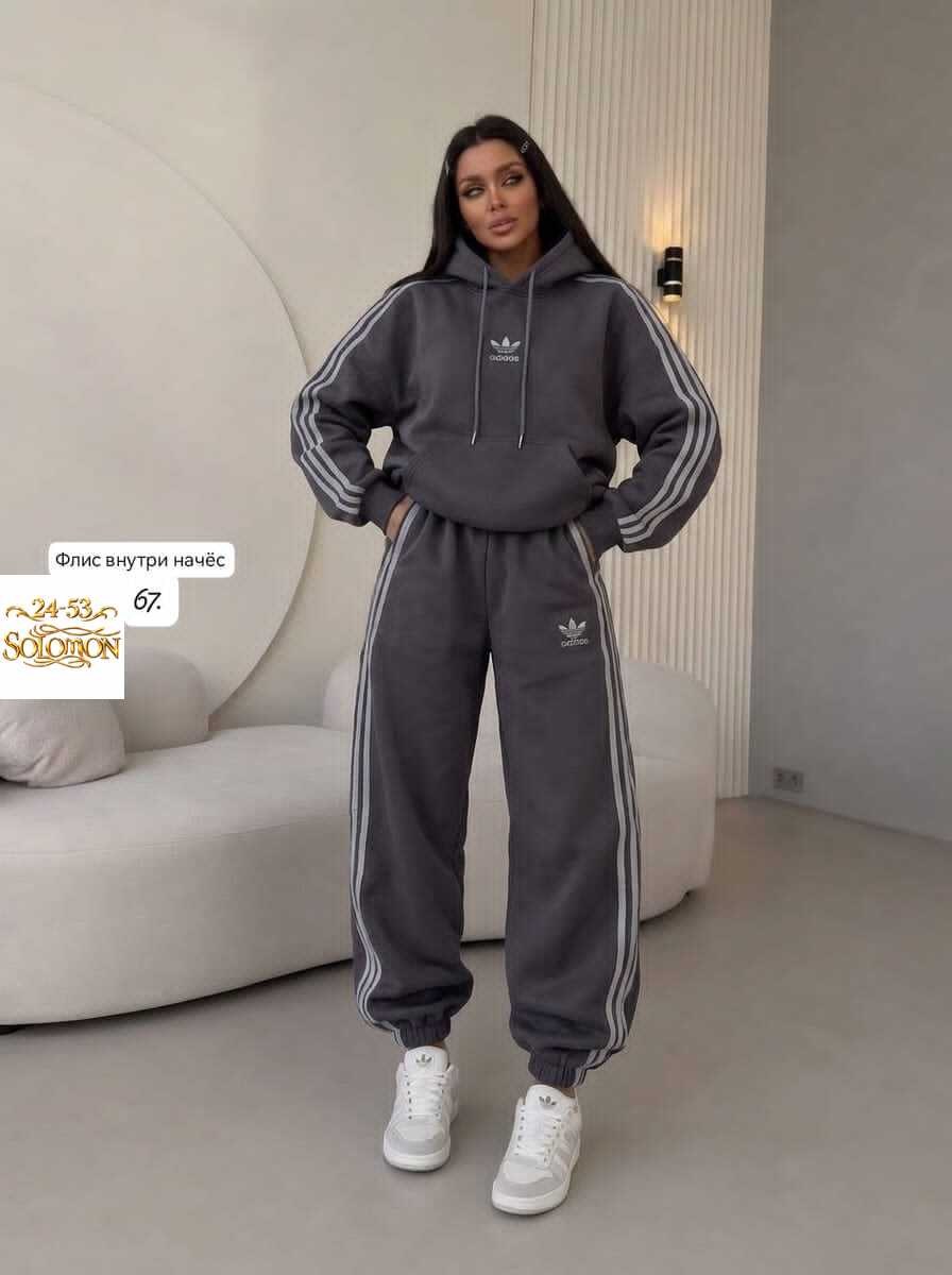 костюм спортивный женский adidas,костюм спортивный,женский костюм на флисе,женский спортивный костюм,костюм адидас