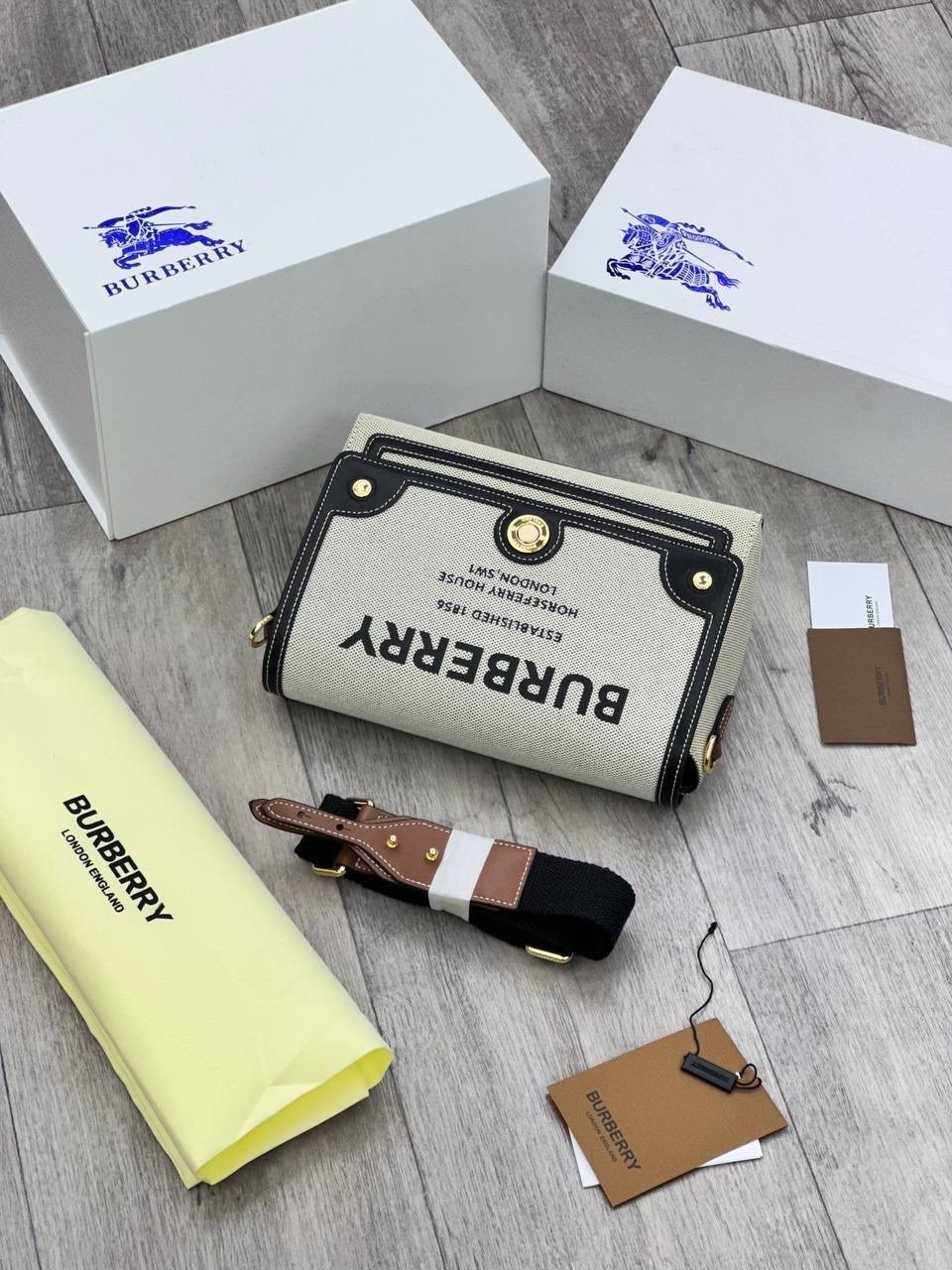 сумка burberry,burberry сумка на плечо,burberry сумка женская,сумка через плечо burberry,сумка берберри