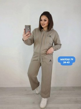 Костюм