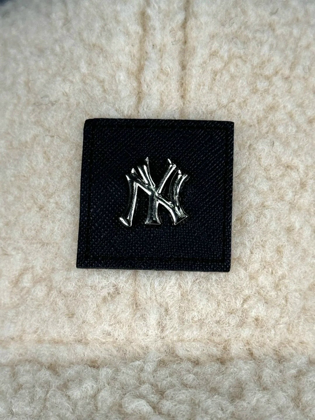 шапка кепка зимняя с козырьком miumiu,кепка зимняя женская,кепка женская,женская кепка-бейсболка из экомеха,кепка меховая плюшевая