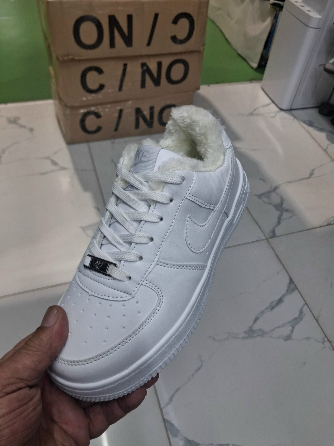 зимние кроссовки nike air force 1 low,кроссовки зимние nike air force,кроссовки зимние nike air force 1,кроссовки nike air force 1 low a100590 all black зимние с мехом,кроссовки зимние air force 1 чер