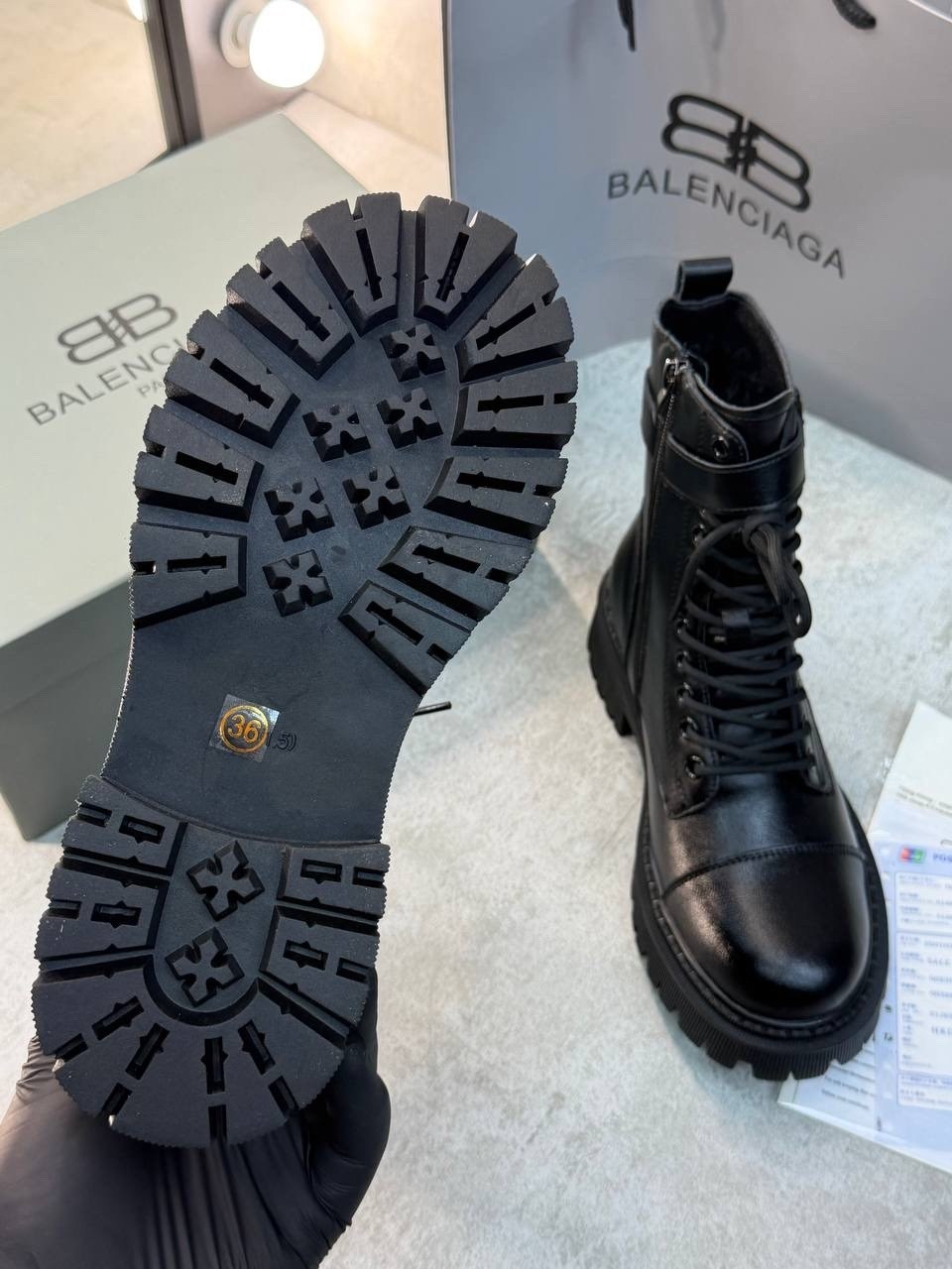 ботинки balenciaga,balenciaga женские кожаные ботинки чёрного цвета,баленсиага ботинки,сапоги balenciaga,ботинки balenciaga зимние