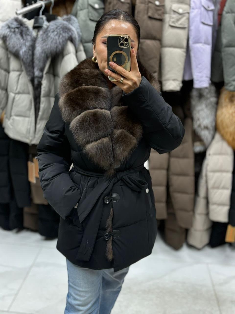 женский фирменный пуховик с натуральным мехом песца,куртка пуховик мех песец,пуховик женский с натуральным мехом,пуховик мех песец гусиный пух люкс качество длина 70 см,пуховик с натуральным мехом