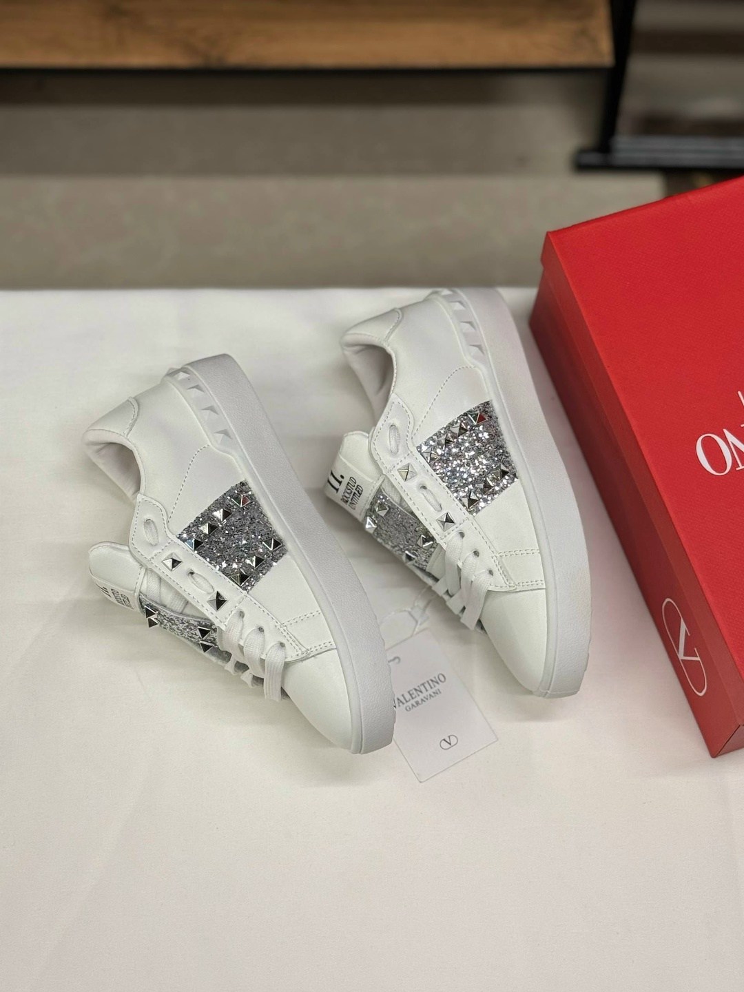 женские кроссовки valentino,valentino кроссовки,,кеды valentino,женская