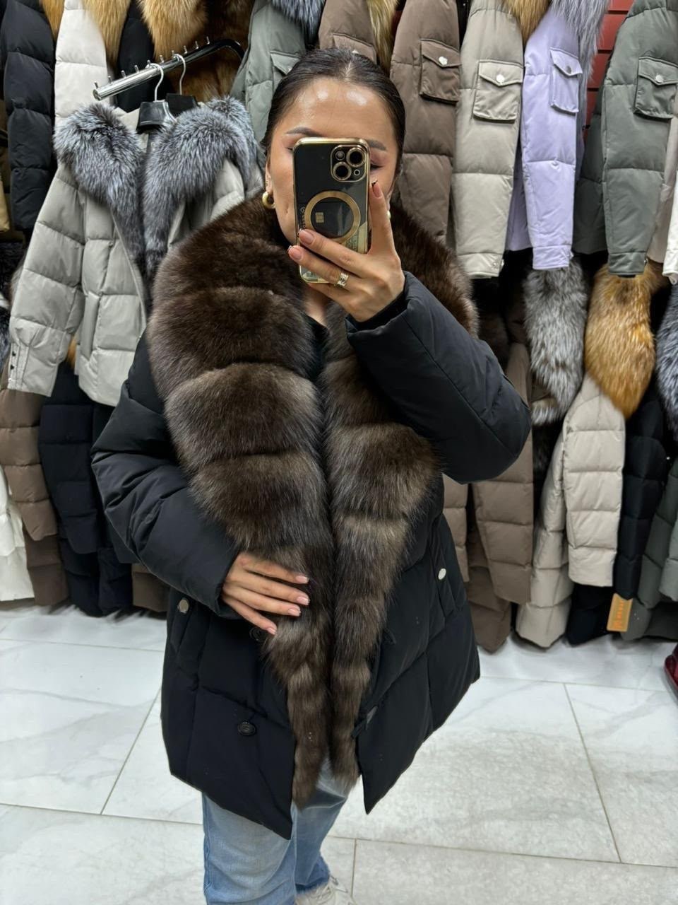 женский фирменный пуховик с натуральным мехом песца,куртка пуховик мех песец,пуховик женский с натуральным мехом,пуховик мех песец гусиный пух люкс качество длина 70 см,пуховик с натуральным мехом