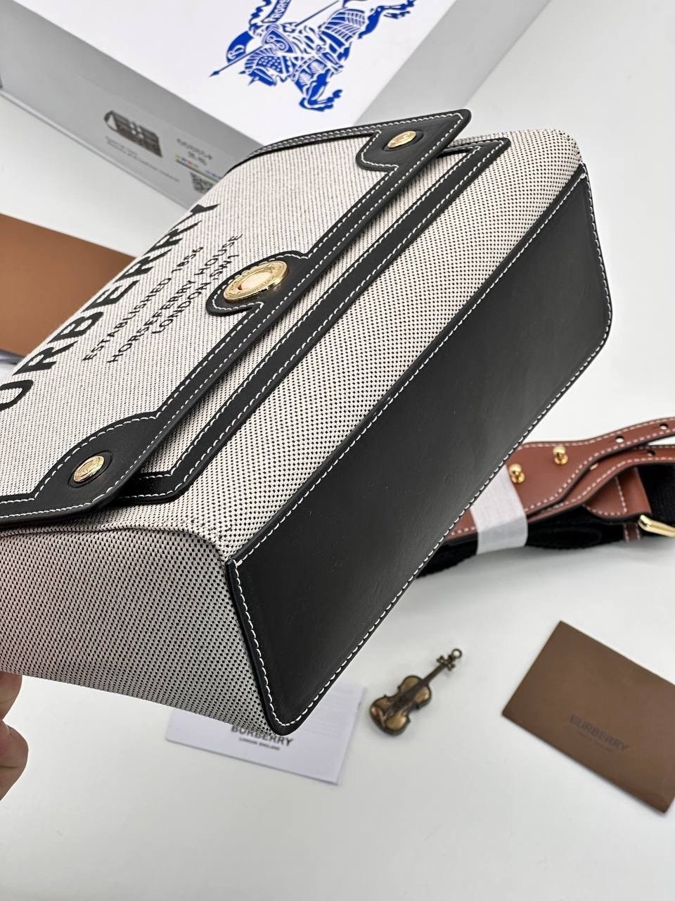 сумка burberry,burberry сумка женская,burberry сумка на плечо,сумка через плечо burberry,сумка женская через плечо burberry
