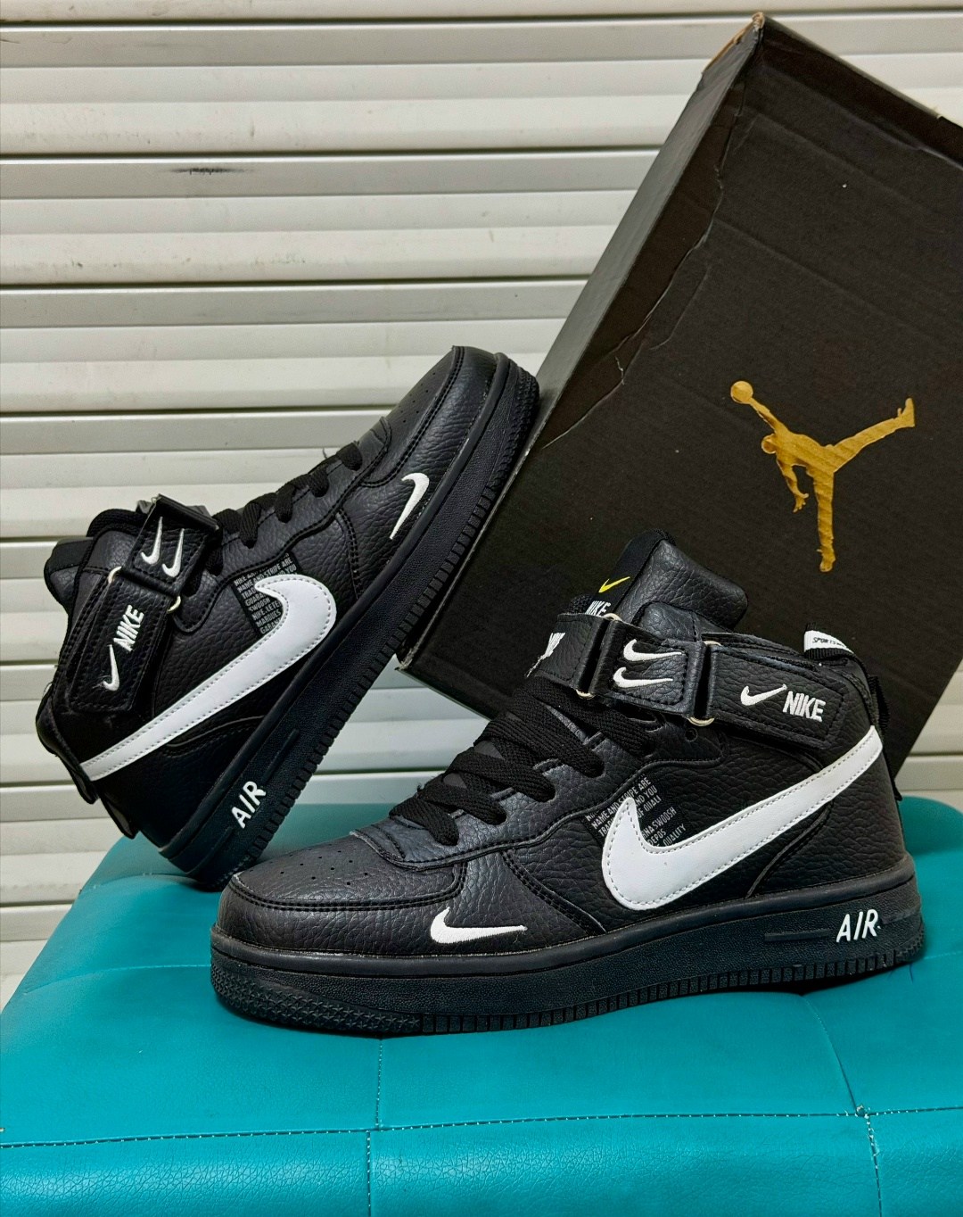 зимние кроссовки nike air force 1 07 mid lv8,кроссовки зимние air force nike,кроссовки мужские nike air force,кроссовки nike air force 1 07 mid lv8 цвет черный,мужские кроссовки nike air force 1