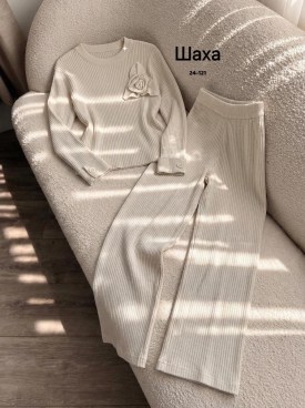 Костюм