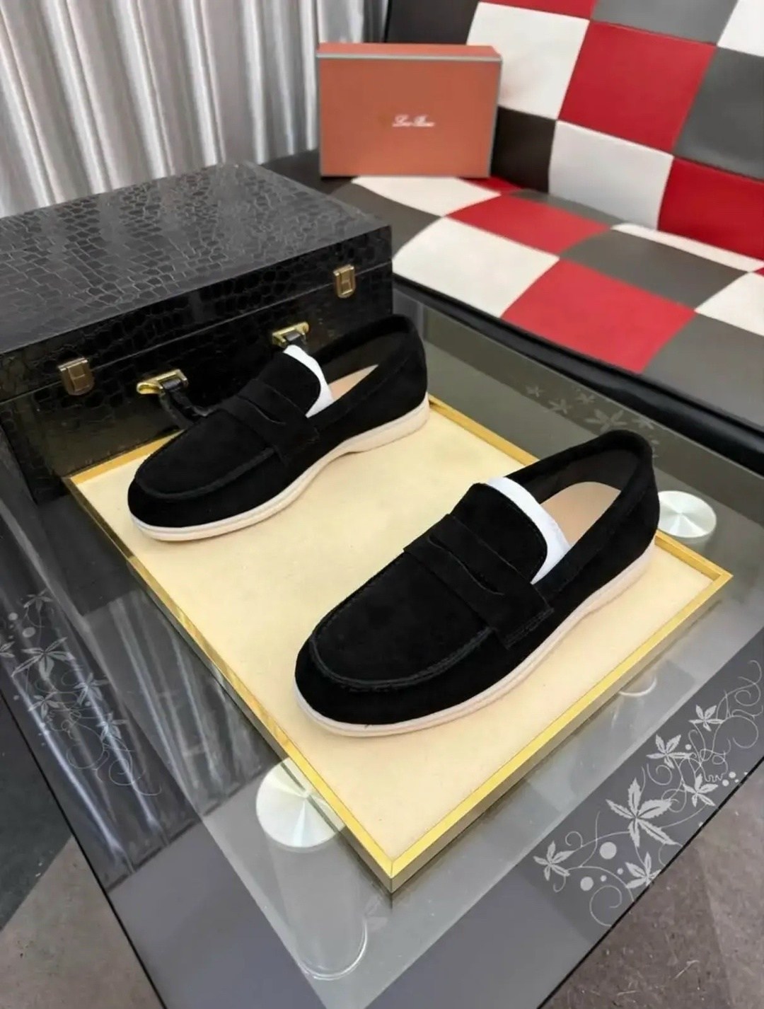 ,лоферы из натуральной замши loro piana,лоферы loro piana,обуви,лоферы мужские loro piana